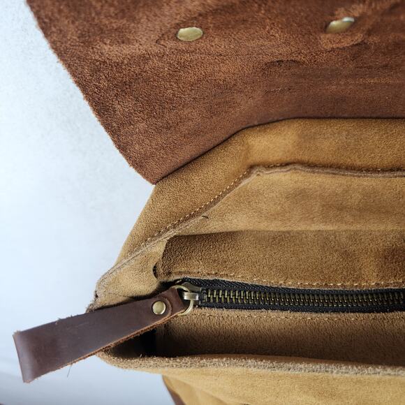 Jesslyn Blake 100% Leather & Suede Messenger Bag Brown/Tan Crossbody Option EUC - Picture 9 of 16